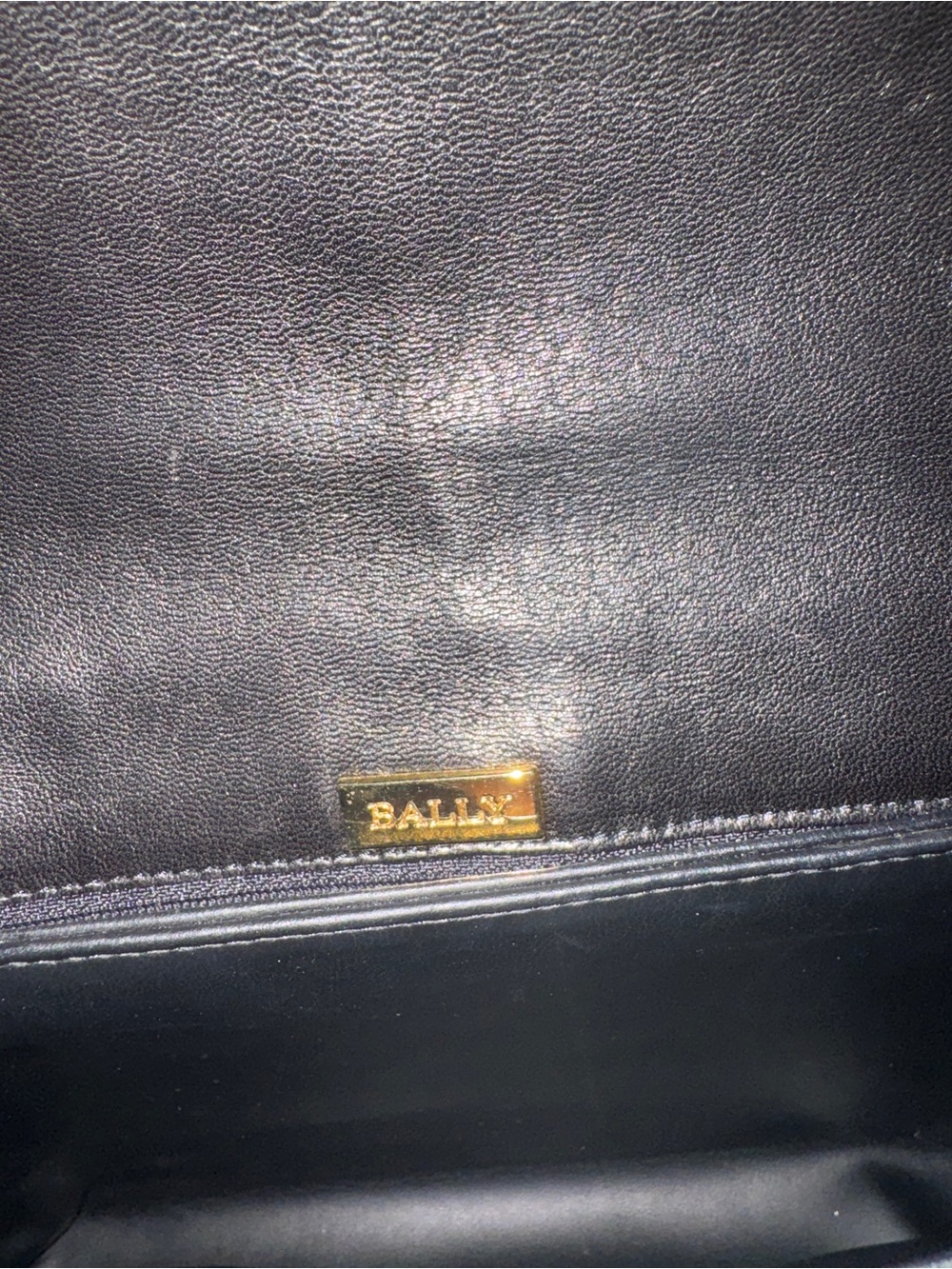 Bally Trimmed Woven Leather Top-Handle black bag. - Picture 7 of 10